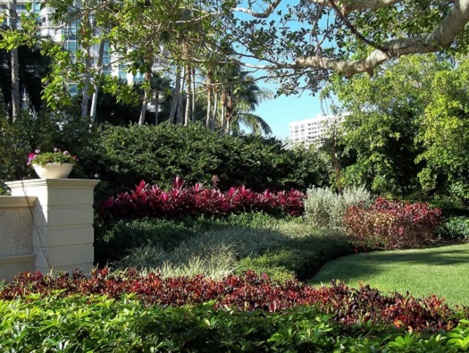 Luxurious Grounds Luxurious Grounds